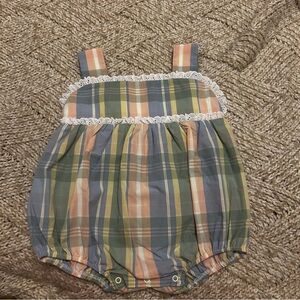 NWOT TBBC Plaid bubble romper with eyelet trim size 3t